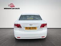 TOYOTA AVENSIS